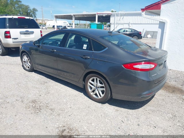 44885317 :رقم المزاد ، 1FA6P0H79F5107573 vin ، 2015 Ford Fusion Se مزاد بيع