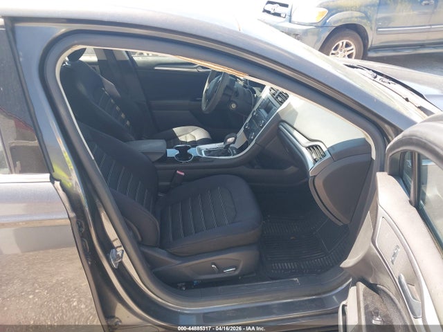 44885317 :رقم المزاد ، 1FA6P0H79F5107573 vin ، 2015 Ford Fusion Se مزاد بيع