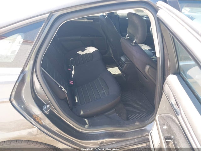44885317 :رقم المزاد ، 1FA6P0H79F5107573 vin ، 2015 Ford Fusion Se مزاد بيع
