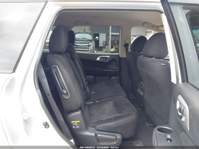 5N1AR2MN0EC681371 Nissan Pathfinder S