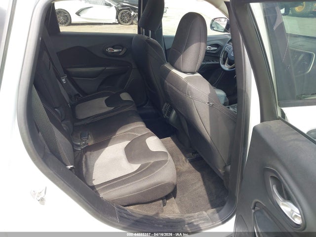 44885357 :رقم المزاد ، 1C4PJLAB9FW677003 vin ، 2015 Jeep Cherokee Sport مزاد بيع