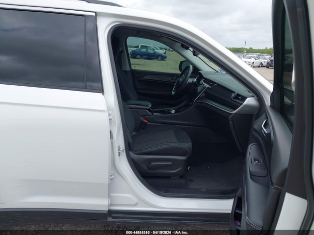 Продаж на аукціоні авто 2023 Jeep Grand Cherokee Laredo 4x2, vin: 1C4RJGAG6PC609790, номер лоту: 44885393