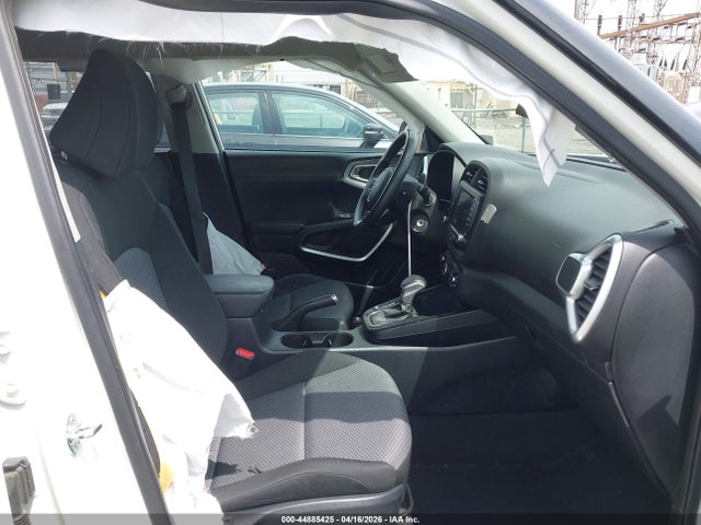 KIA SOUL LX 2022 KNDJ23AUXN7827715 Image 5