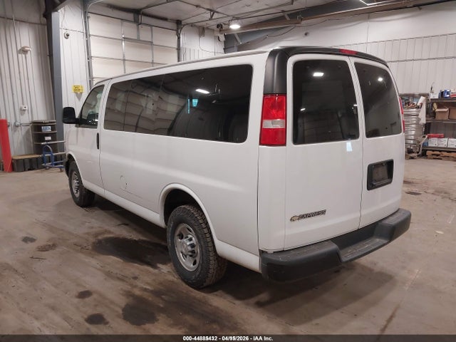 1GAWGEFG0J1274553 Chevrolet Express 2500 Ls