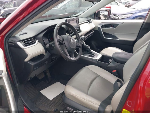 2T3C1RFV9NW202260 Toyota Rav4 Xle Premium