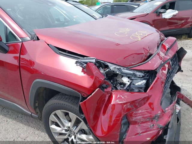 2T3C1RFV9NW202260 Toyota Rav4 Xle Premium