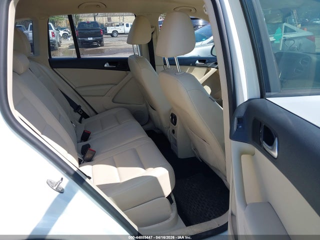 Продажа на аукционе авто 2017 Volkswagen Tiguan 2.0t/2.0t S, vin: WVGBV7AX4HK007575, номер лота: 44885447