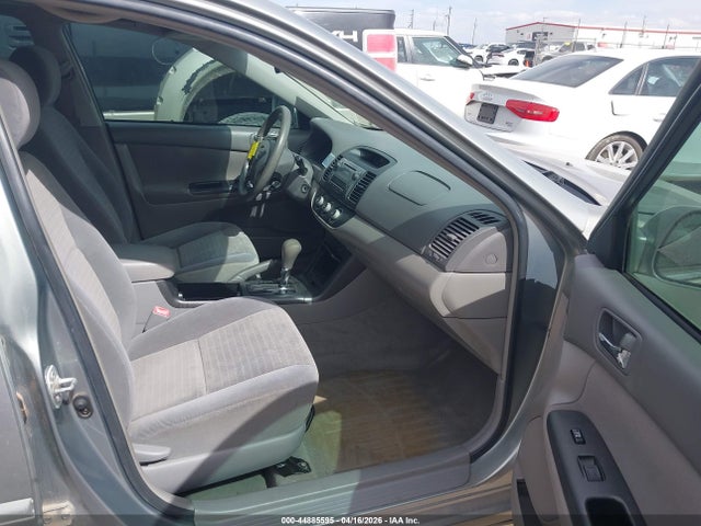 2006 Toyota Camry Le მანქანა იყიდება აუქციონზე, vin: 4T1BE32K16U690560, აუქციონის ნომერი: 44885595
