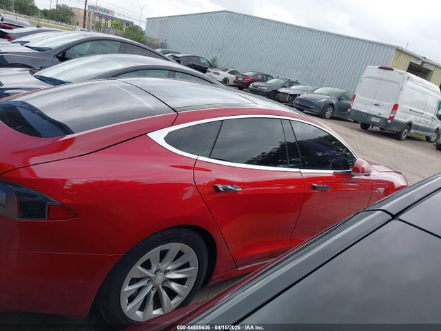 44885606 :رقم المزاد ، 5YJSA1E21GF156369 vin ، 2016 Tesla Model S 60d/70d/75d/85d/90d مزاد بيع