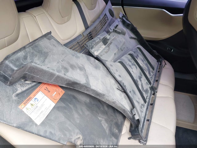 44885606 :رقم المزاد ، 5YJSA1E21GF156369 vin ، 2016 Tesla Model S 60d/70d/75d/85d/90d مزاد بيع