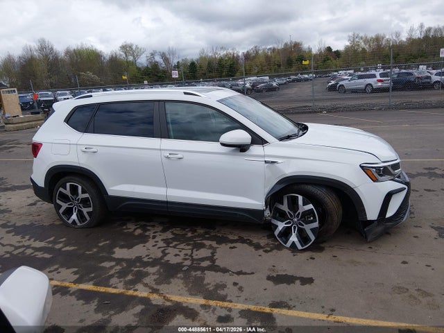 44885611 :رقم المزاد ، 3VV2X7B24NM070716 vin ، 2022 Volkswagen Taos 1.5t Sel مزاد بيع