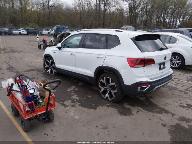 44885611 :رقم المزاد ، 3VV2X7B24NM070716 vin ، 2022 Volkswagen Taos 1.5t Sel مزاد بيع
