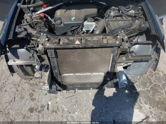 44885613 :رقم المزاد ، 5UXWX9C51F0D46795 vin ، 2015 Bmw X3 Xdrive28i مزاد بيع