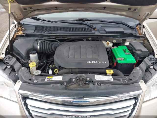 2013 Chrysler Town & Country Touring მანქანა იყიდება აუქციონზე, vin: 2C4RC1BGXDR563938, აუქციონის ნომერი: 44885626