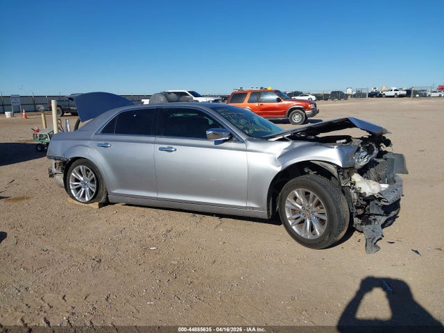 Chrysler 300C 2016 2C3CCAEG5GH127904 Image 13