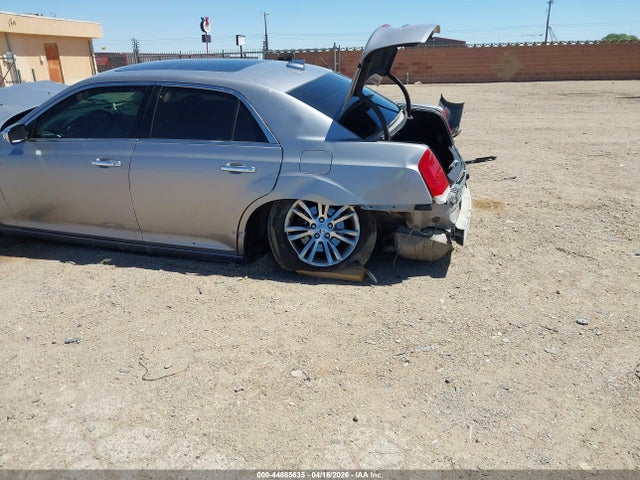 Chrysler 300C 2016 2C3CCAEG5GH127904 Image 17