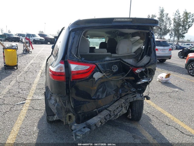 5TDKK3DC7FS616079 Toyota Sienna Le 8 Passenger