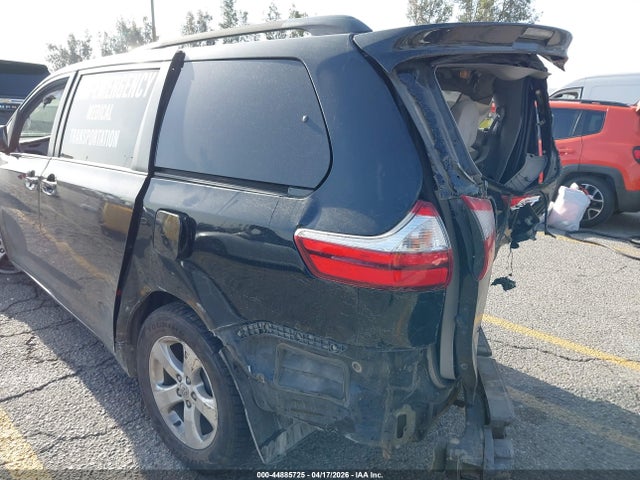 5TDKK3DC7FS616079 Toyota Sienna Le 8 Passenger