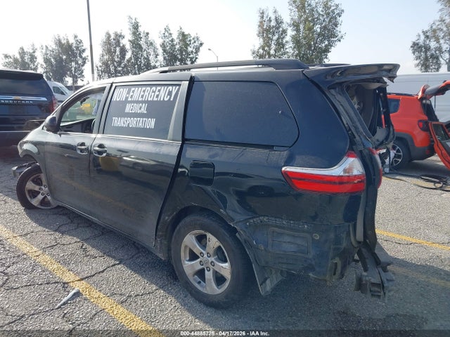 5TDKK3DC7FS616079 Toyota Sienna Le 8 Passenger