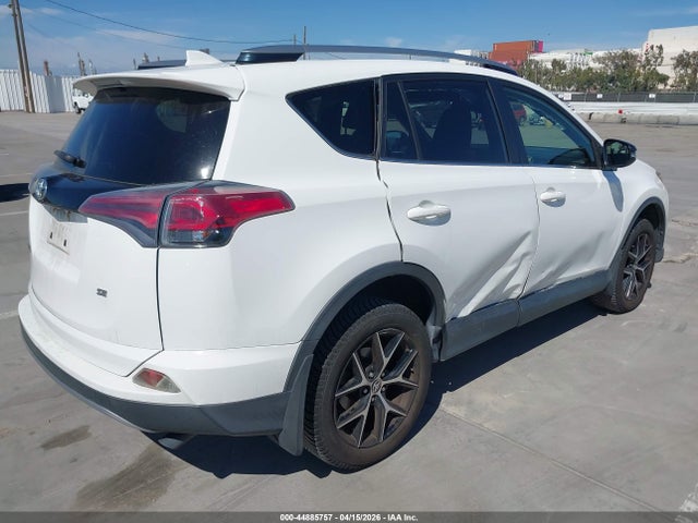 JTMNFREV2HJ712898 Toyota RAV4 SE