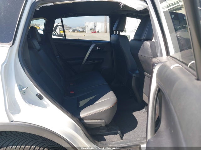 JTMNFREV2HJ712898 Toyota RAV4 SE