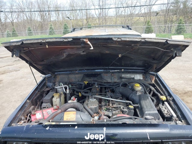 1999 Jeep Cherokee Classic/sport მანქანა იყიდება აუქციონზე, vin: 1J4FF68S5XL530775, აუქციონის ნომერი: 44885758