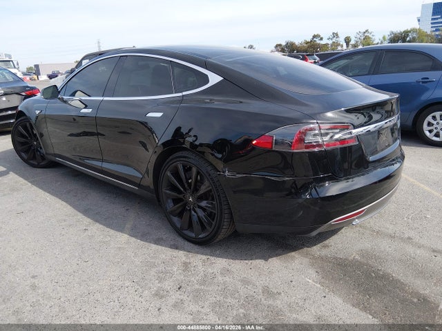5YJSA1H1XEFP48661 Tesla Model S P85