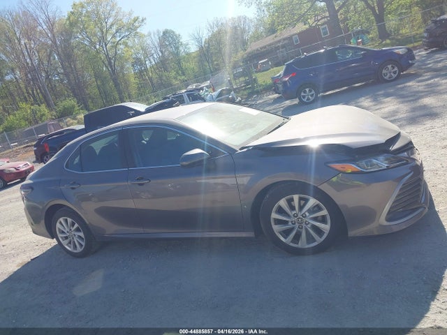 2023 Toyota Camry Le მანქანა იყიდება აუქციონზე, vin: 4T1C11AK5PU837745, აუქციონის ნომერი: 44885857