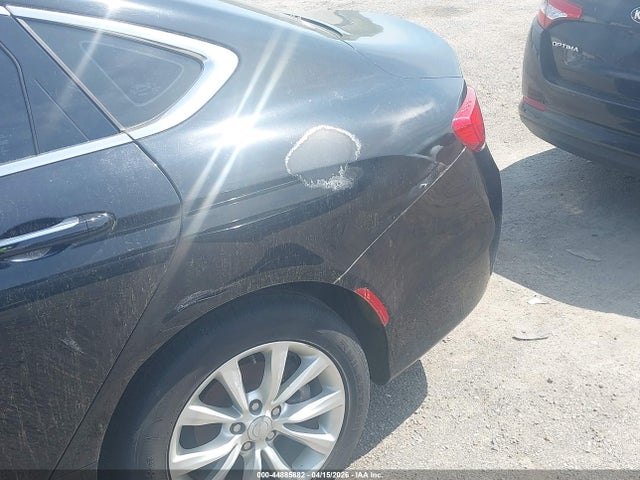 44885882 :رقم المزاد ، 1C3CCCCB2FN527802 vin ، 2015 Chrysler 200 C مزاد بيع