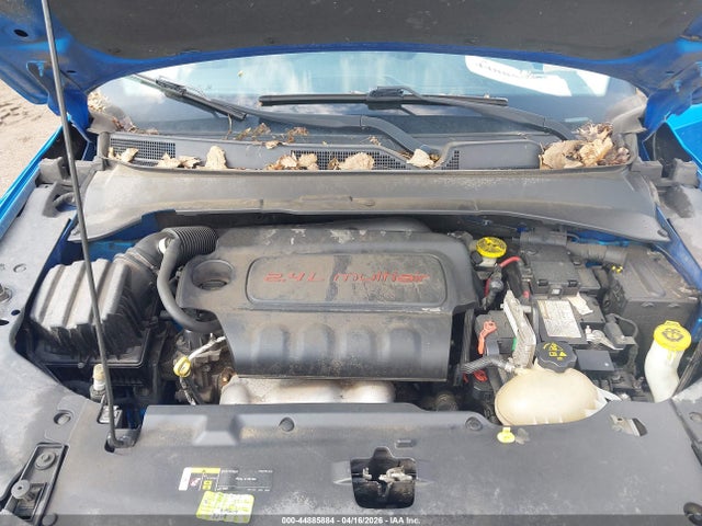 44885884 :رقم المزاد ، 3C4NJDBB6JT360256 vin ، 2018 Jeep Compass Latitude 4x4 مزاد بيع