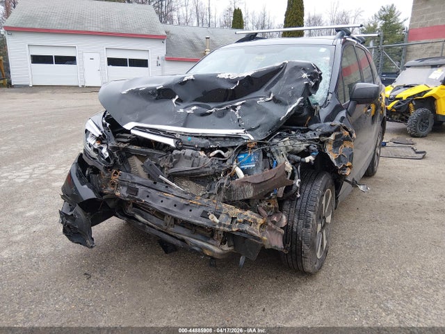Продаж на аукціоні авто 2017 Subaru Forester 2.5i, vin: JF2SJABC2HH496419, номер лоту: 44885908