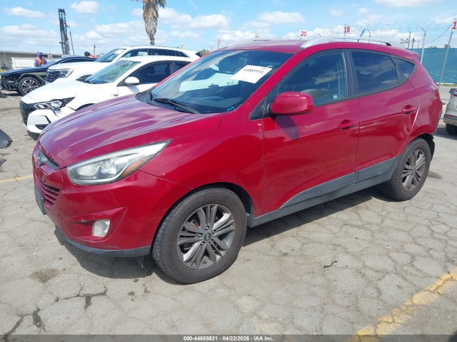 KM8JUCAGXFU978623 Hyundai TUCSON SE