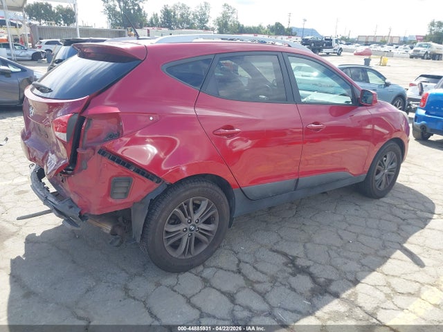 KM8JUCAGXFU978623 Hyundai TUCSON SE