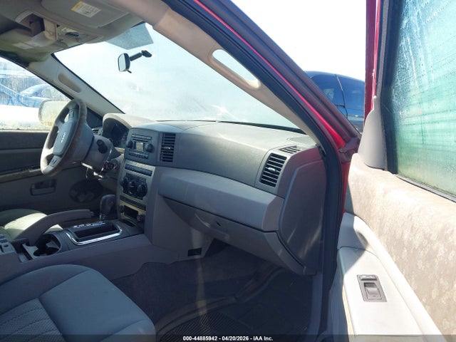 2005 Jeep Grand Cherokee Laredo მანქანა იყიდება აუქციონზე, vin: 1J4GR48K85C543629, აუქციონის ნომერი: 44885942