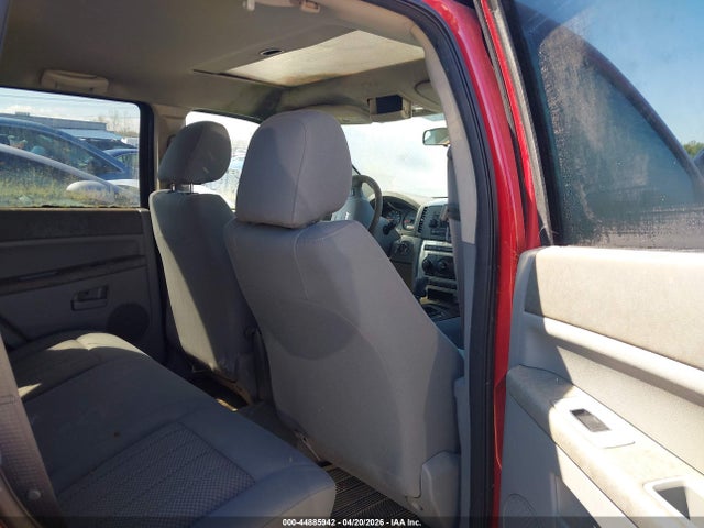 2005 Jeep Grand Cherokee Laredo მანქანა იყიდება აუქციონზე, vin: 1J4GR48K85C543629, აუქციონის ნომერი: 44885942