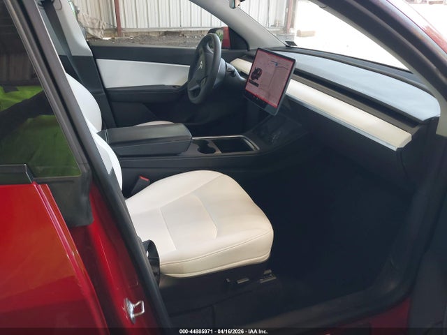 Продаж на аукціоні авто 2021 Tesla Model Y Long Range Dual Motor All-wheel Drive, vin: 5YJYGDEEXMF243705, номер лоту: 44885971