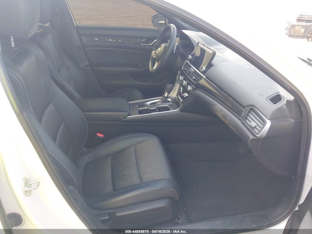 2018 Honda Accord Sport მანქანა იყიდება აუქციონზე, vin: 1HGCV1F34JA255639, აუქციონის ნომერი: 44885978