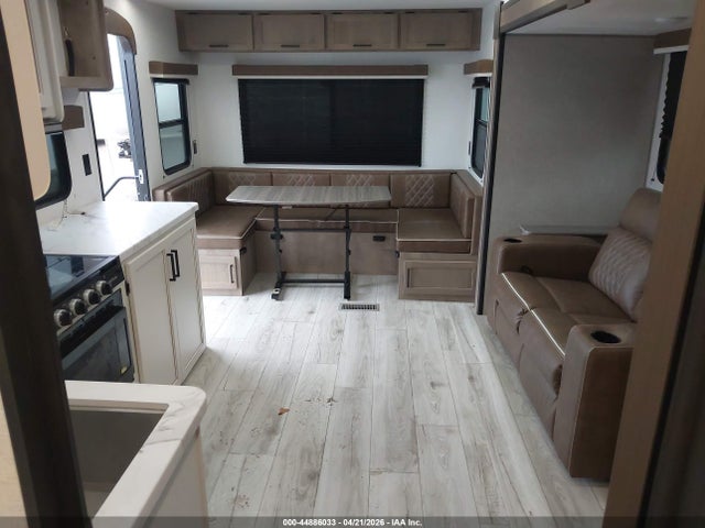 44886033 :رقم المزاد ، 4YDTSGL2XS7101955 vin ، 2025 Salem Springdale مزاد بيع