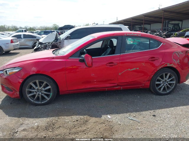 Продаж на аукціоні авто 2018 Mazda Mazda3 Touring, vin: 3MZBN1V31JM214252, номер лоту: 44886035