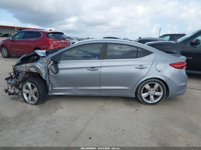 2017 Hyundai Elantra Limited მანქანა იყიდება აუქციონზე, vin: 5NPD84LF5HH013262, აუქციონის ნომერი: 44886040