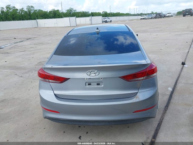 2017 Hyundai Elantra Limited მანქანა იყიდება აუქციონზე, vin: 5NPD84LF5HH013262, აუქციონის ნომერი: 44886040