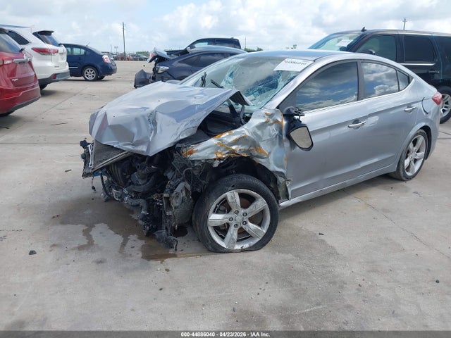 2017 Hyundai Elantra Limited მანქანა იყიდება აუქციონზე, vin: 5NPD84LF5HH013262, აუქციონის ნომერი: 44886040