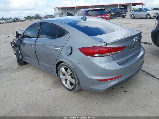 2017 Hyundai Elantra Limited მანქანა იყიდება აუქციონზე, vin: 5NPD84LF5HH013262, აუქციონის ნომერი: 44886040