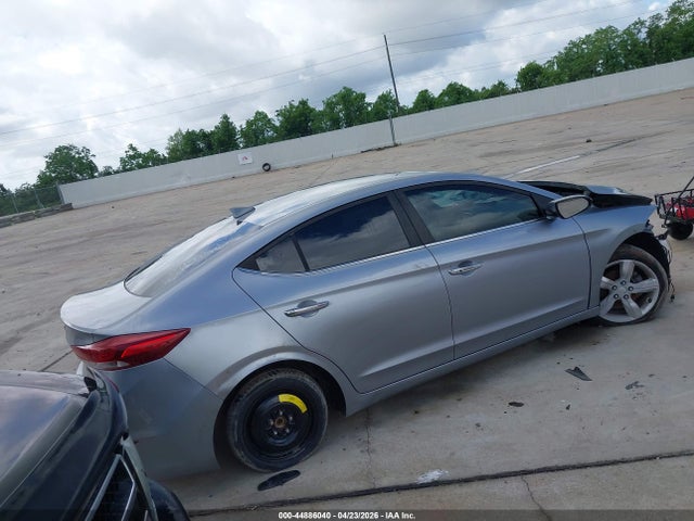 2017 Hyundai Elantra Limited მანქანა იყიდება აუქციონზე, vin: 5NPD84LF5HH013262, აუქციონის ნომერი: 44886040