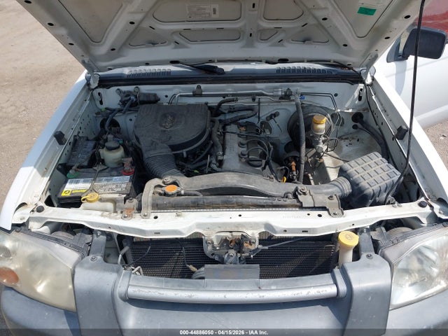 44886050 :رقم المزاد ، 1N6DD21S31C327944 vin ، 2001 Nissan Frontier Xe مزاد بيع