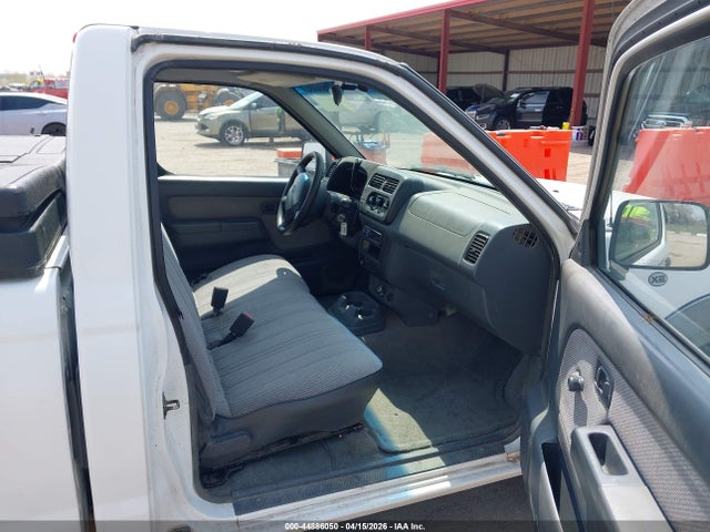 44886050 :رقم المزاد ، 1N6DD21S31C327944 vin ، 2001 Nissan Frontier Xe مزاد بيع
