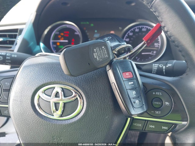 4T1B21HKXJU006716 Toyota Camry Hybrid Xle
