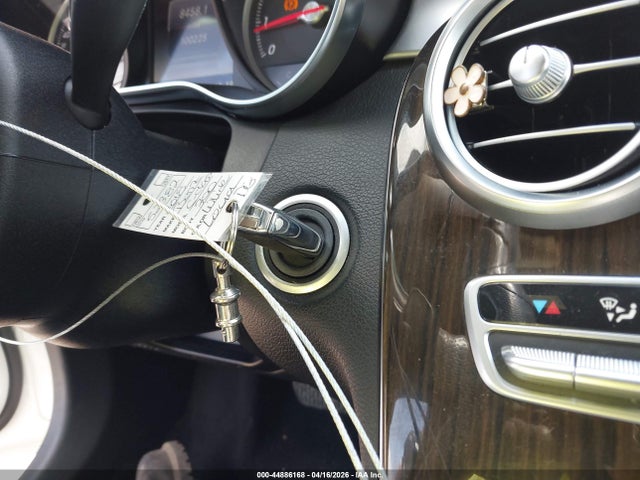 Продаж на аукціоні авто 2018 Mercedes-benz C 300, vin: 55SWF4JB9JU243775, номер лоту: 44886168