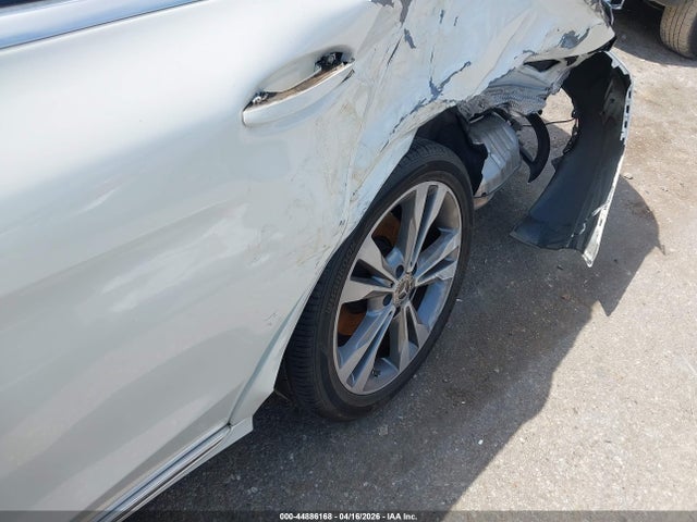 Продаж на аукціоні авто 2018 Mercedes-benz C 300, vin: 55SWF4JB9JU243775, номер лоту: 44886168