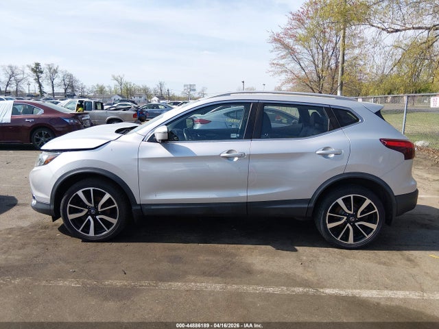 2017 Nissan Rogue Sport Sl მანქანა იყიდება აუქციონზე, vin: JN1BJ1CRXHW142440, აუქციონის ნომერი: 44886189